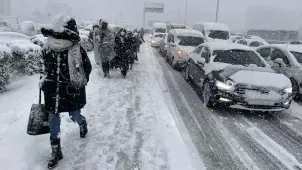Türkiye'yi Zorlayan Hava Şartları: Fırtına, Kar ve Şiddetli Yağış Kapıda! - 61Gündem