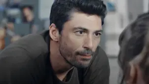 Sandık Kokusu’na Sürpriz Transfer: Yakışıklı Oyuncu Pamir Pekin Kadroya Dahil Oldu! - 61Gündem